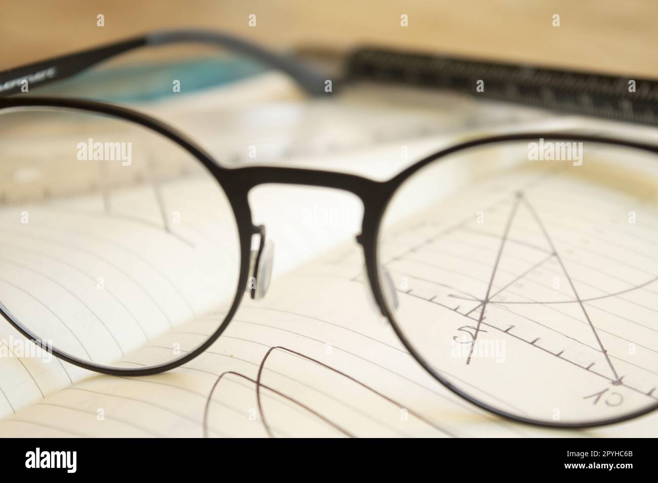 calcul mathématique et géométrique fait à la main Banque D'Images