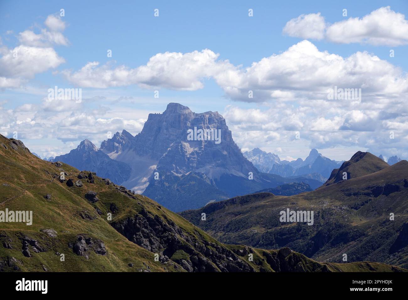 Monte Pelmo, gesehen vom Padonkamm Banque D'Images