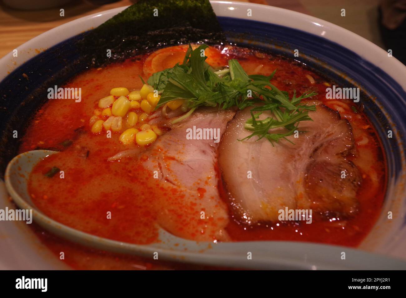 Bol de Spicy Miso Ramen Banque D'Images