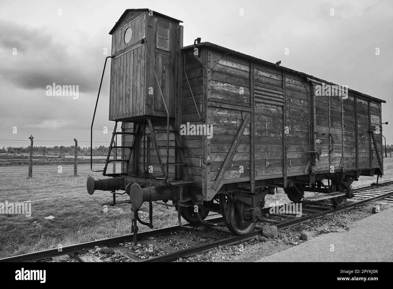 Voitures de chemin de fer transportant des prisonniers vers le camp de concentration en Pologne depuis la Seconde Guerre mondiale Banque D'Images