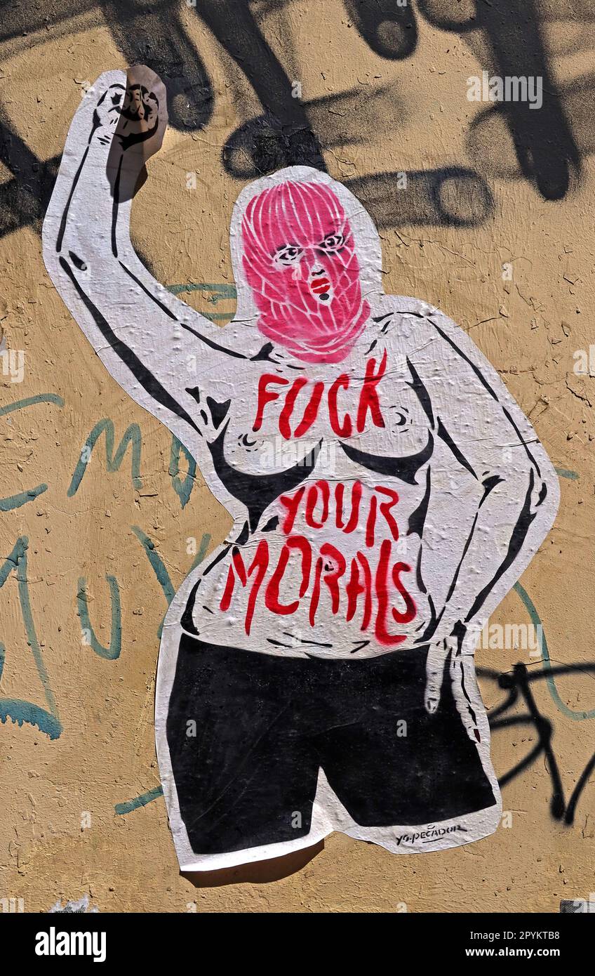 Baiser vos morals graffiti - centre ville Budapest, Hongrie - Amina Sboui élève tunisien - 'mon corps est à moi' photo de Femen Banque D'Images