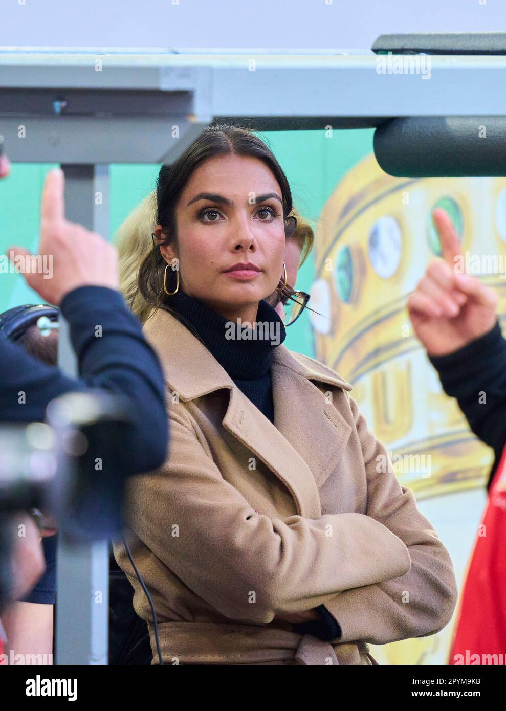 Stuttgart, Allemagne. 03rd mai 2023. Lea Wagner, présentateur ARD Sport Moderatorin, Sportmodératorin, Journalistin, Das Erste, Fernsehmodératorin, Dans le match VFB STUTTGART - EINTRACHT FRANKFURT 2-3 DFB-Pokal, coupe de football allemande, demi-finale sur 03 mai 2023 à Stuttgart, Allemagne. Crédit saison 2022/2023 : Peter Schatz/Alay Live News Banque D'Images