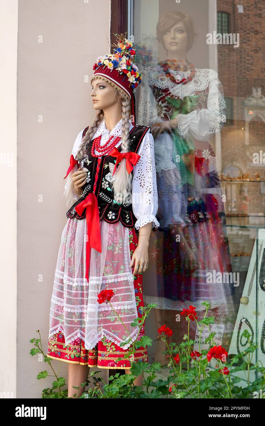Mannequin en costume national à Cracovie Banque D'Images