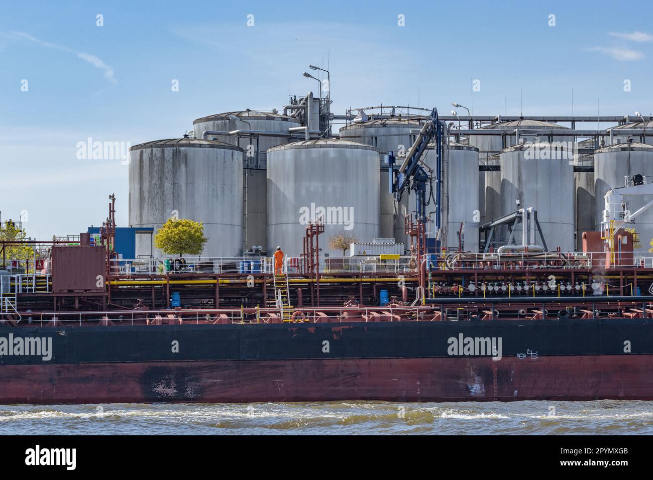 Pétrolier chimique dans le port de Hambourg Banque D'Images