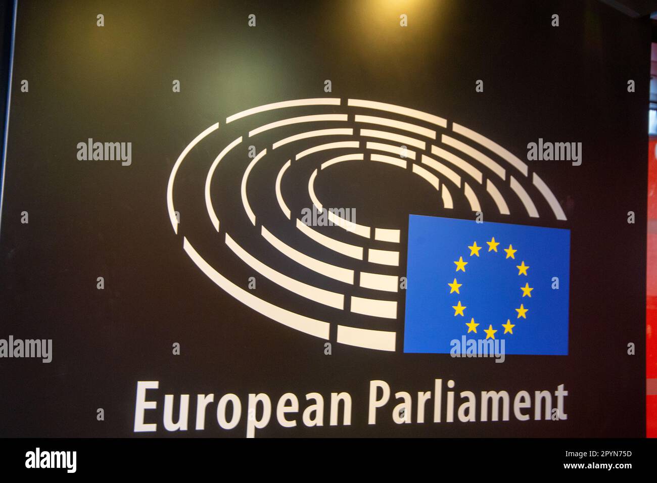 Logo du Parlement européen, pris à Strasbourg, France (03 mai 2023) Banque D'Images