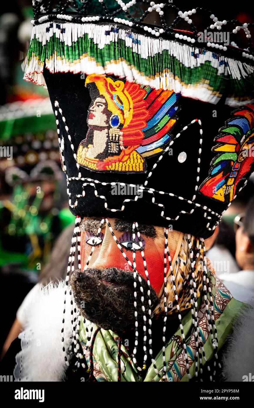 Les Chinelos sont une danseuse traditionnelle et colorée en costume dans le carnaval, est populaire dans l'état mexicain de Morelos près de Tepoztlan , l'État du Mexique et Mexique Banque D'Images