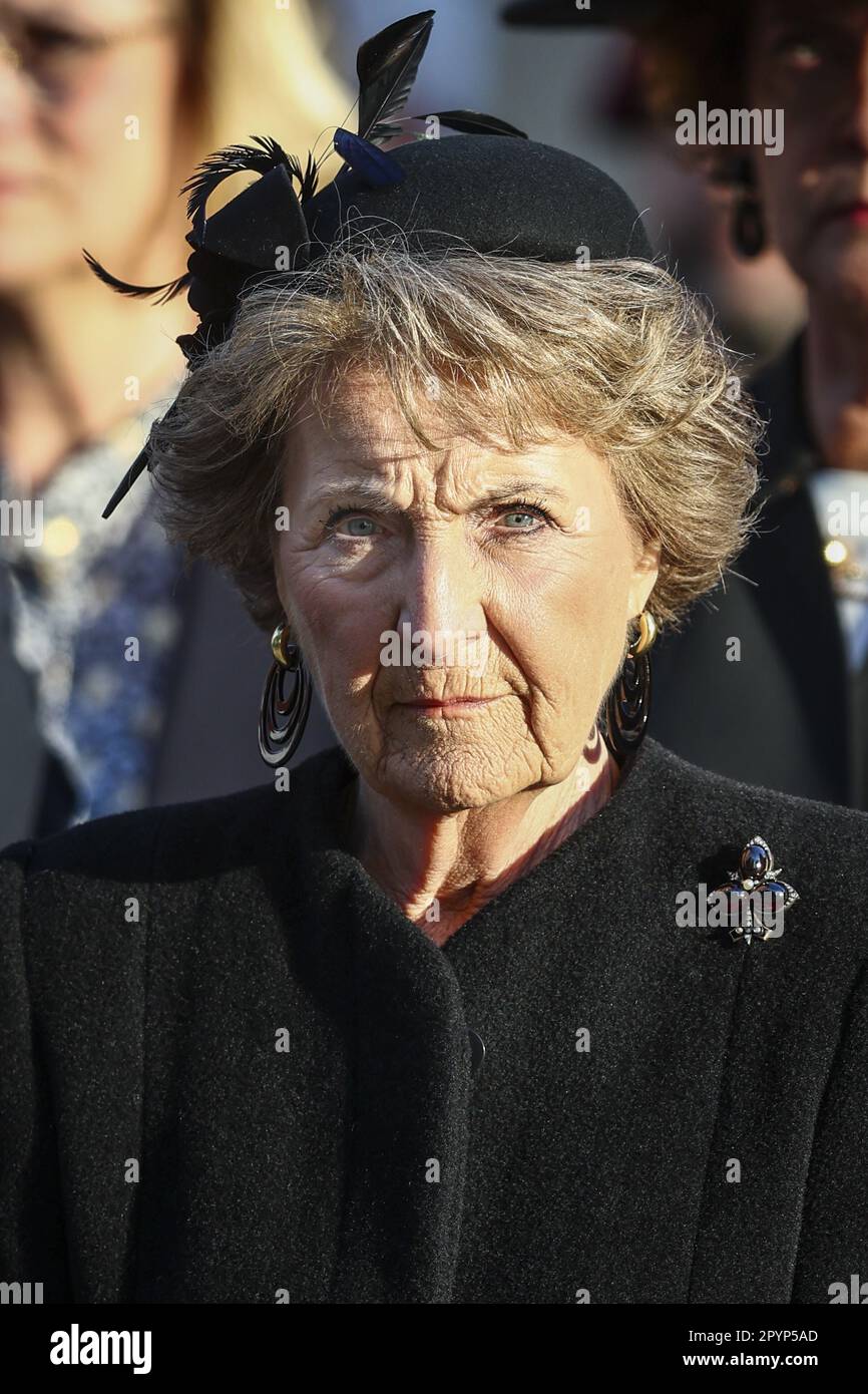 RHENEN - 04/05/2023, Altesse Royale la princesse Margriet, le professeur Pieter van Vollenhoven et son Altesse le prince Pieter-Christiaan pendant la Journée nationale de commémoration militaire à l'Ereveld militaire de Grebbeberg. ANP VINCENT JANNINK pays-bas sortie - belgique sortie Banque D'Images