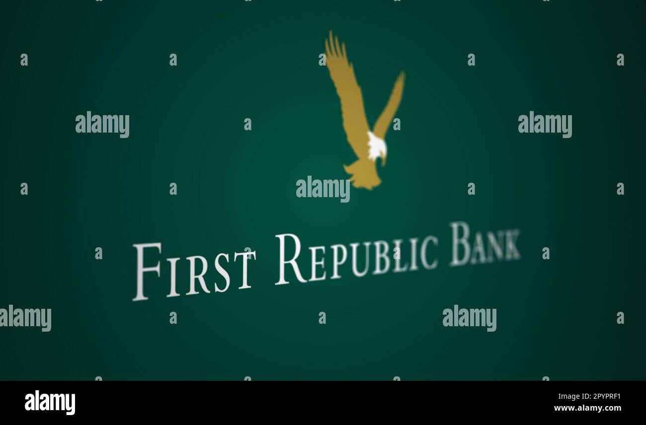 New York, États-Unis, mars 2023 : logo blanc de la First Republic Bank sur fond vert. En mars 2023, la First Republic Bank a été sauvée par un consortium avec $3 Banque D'Images