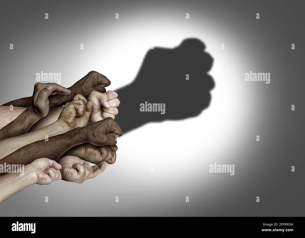 Unis pour la justice en tant qu'unité sociale pour lutter pour les droits de la société en tant que groupe de mains diverses qui ont la forme d'un poing représentant la fraternité Banque D'Images