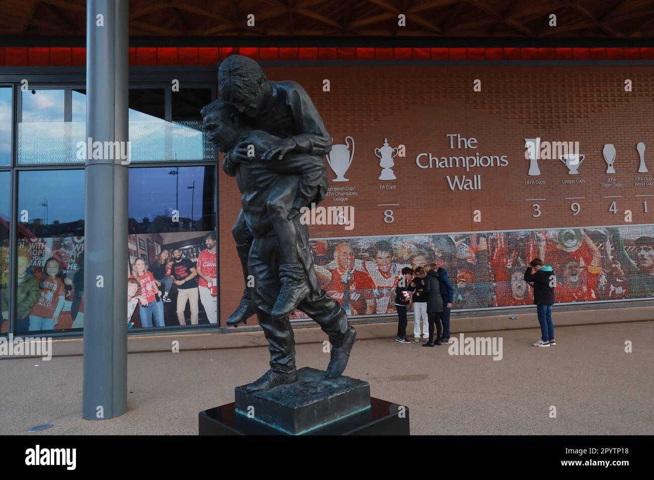 Liverpool, Royaume-Uni. 04th mai 2023. Anfield est un stade de football à Anfield, Liverpool, Merseyside, en Angleterre, qui a une capacité de 53 394 places, ce qui en fait le septième plus grand stade de football d'Angleterre. C'est le siège de Liverpool F.C. depuis leur formation en 1892. C'était à l'origine la maison d'Everton de 1884 à 1891, avant de s'installer à Goodison Park après un conflit avec le président du club, à Liverpool, en Angleterre, sur 04 mai 2023. Photo: Sanjin Strukic/PIXSELL crédit: Pixsell/Alay Live News Banque D'Images