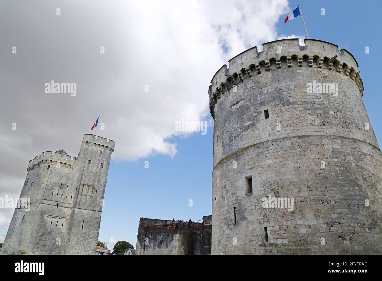 La rochelle towers Banque de photographies et d’images à haute ...