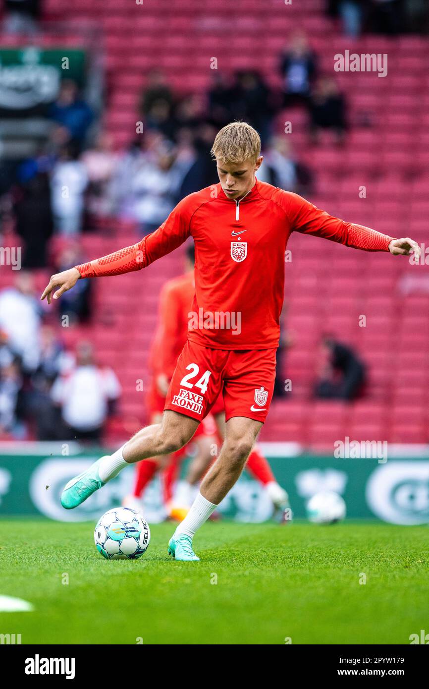 Copenhague, Danemark. 04th mai 2023. Lucas Hogsberg (24) du FC Nordsjaelland s'échauffe avant le match de la coupe DBU entre le FC Copenhague et le FC Nordsjaelland à Parken à Copenhague. (Crédit photo : Gonzales photo/Alamy Live News Banque D'Images