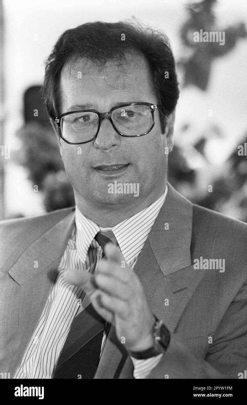 Allemagne, Bonn, 14.05.1992 Archives: 33-71-18 pour votre archive photo: Klaus Kinkel, Ministre fédéral des Affaires étrangères [traduction automatique] Banque D'Images