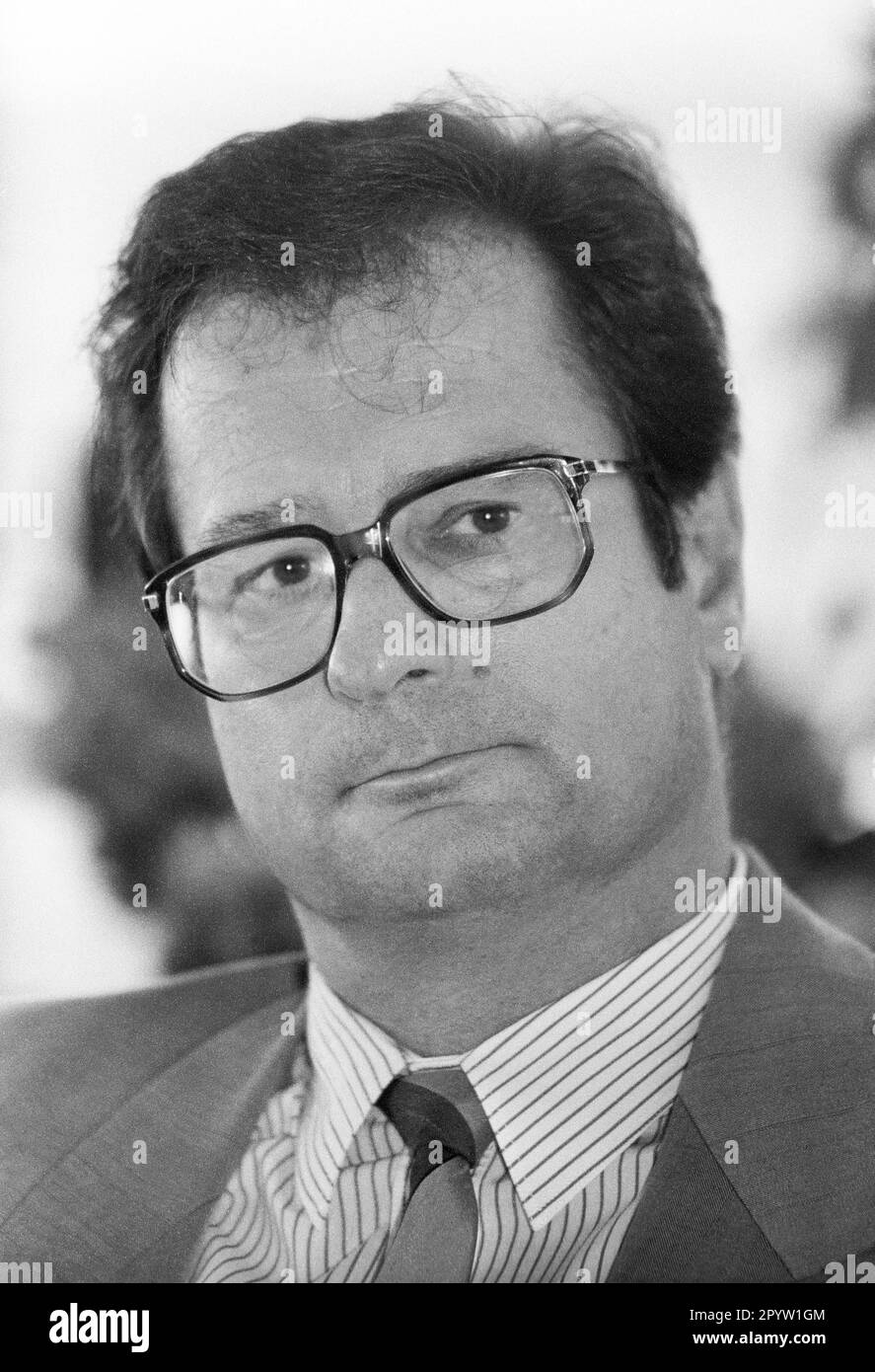 Allemagne, Bonn, 14.05.1992 Archives: 33-71-06 pour votre archive photo: Klaus Kinkel, Ministre fédéral des Affaires étrangères [traduction automatique] Banque D'Images