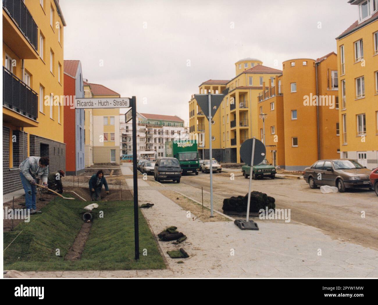 Le nouveau quartier résidentiel de Kirchsteigfeld à Potsdam-Drewitz. C'est le plus grand développement de logements dans l'est de l'Allemagne.photo: MAZ/Bernd Gartenschläger, 1995 [traduction automatique] Banque D'Images