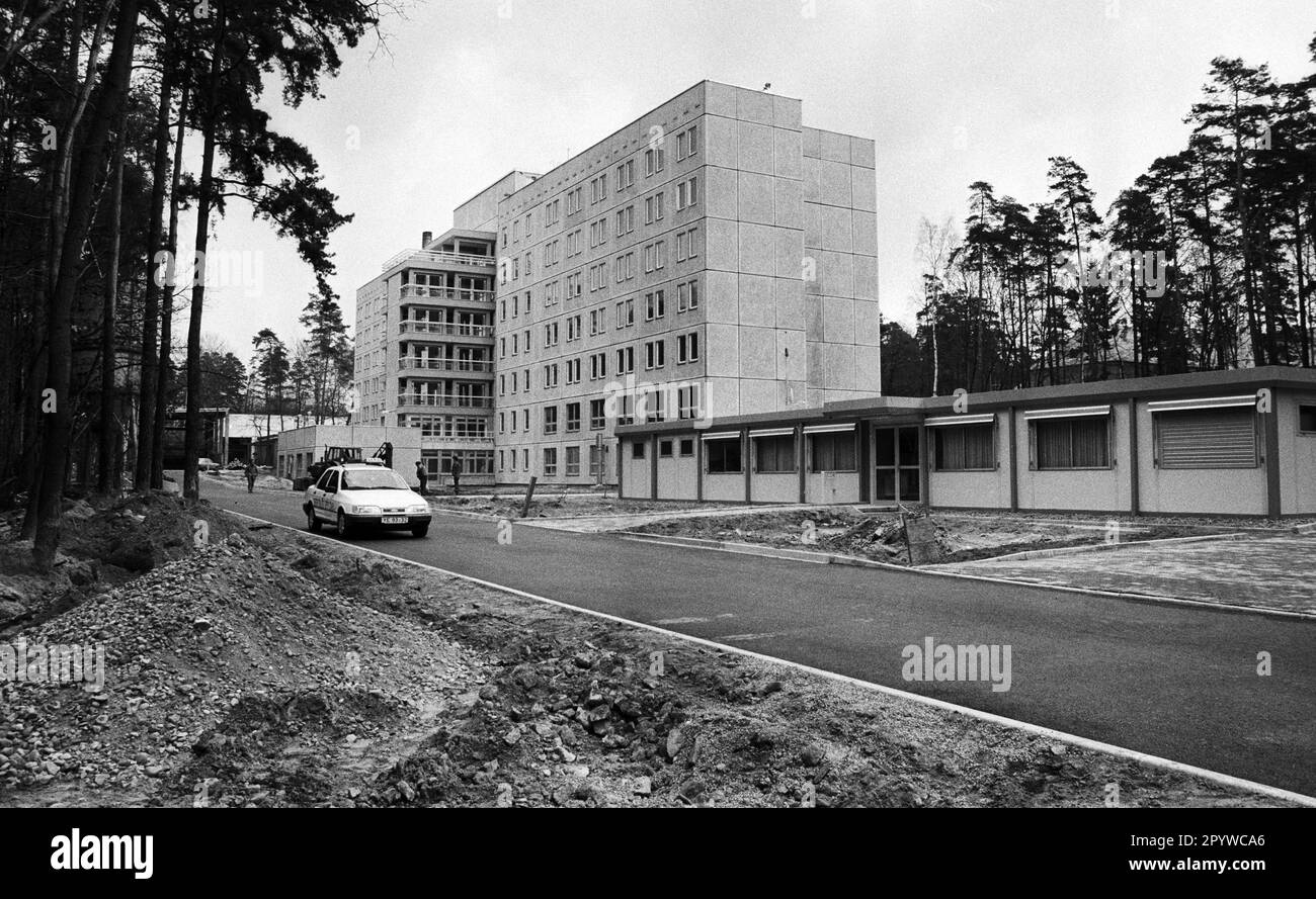 'Allemagne, Dresde, 27.03.1991 Archive-No.: 26-31-06 Hôpital ''Weißer Hirsch'' Dresden-Neustadt photo: Hôpital du nouveau bâtiment [traduction automatique]' Banque D'Images