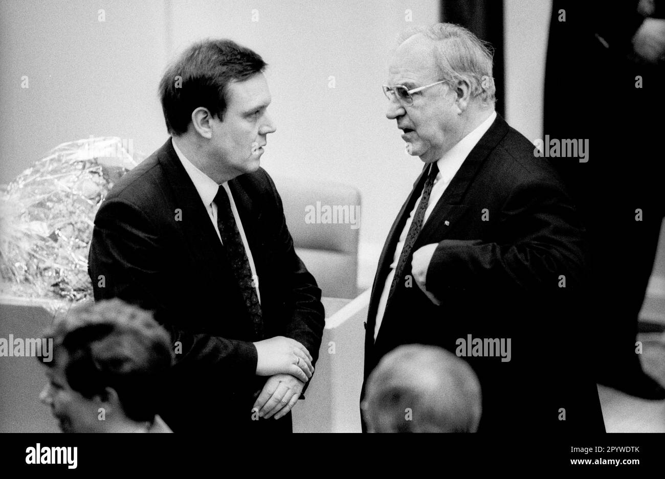 Allemagne, Bonn 17.01.1991 Archive-No.: 24-38-10 Election du Chancelier fédéral au Bundestag photo: Helmut Kohl et Volker Ruehe [traduction automatique] Banque D'Images