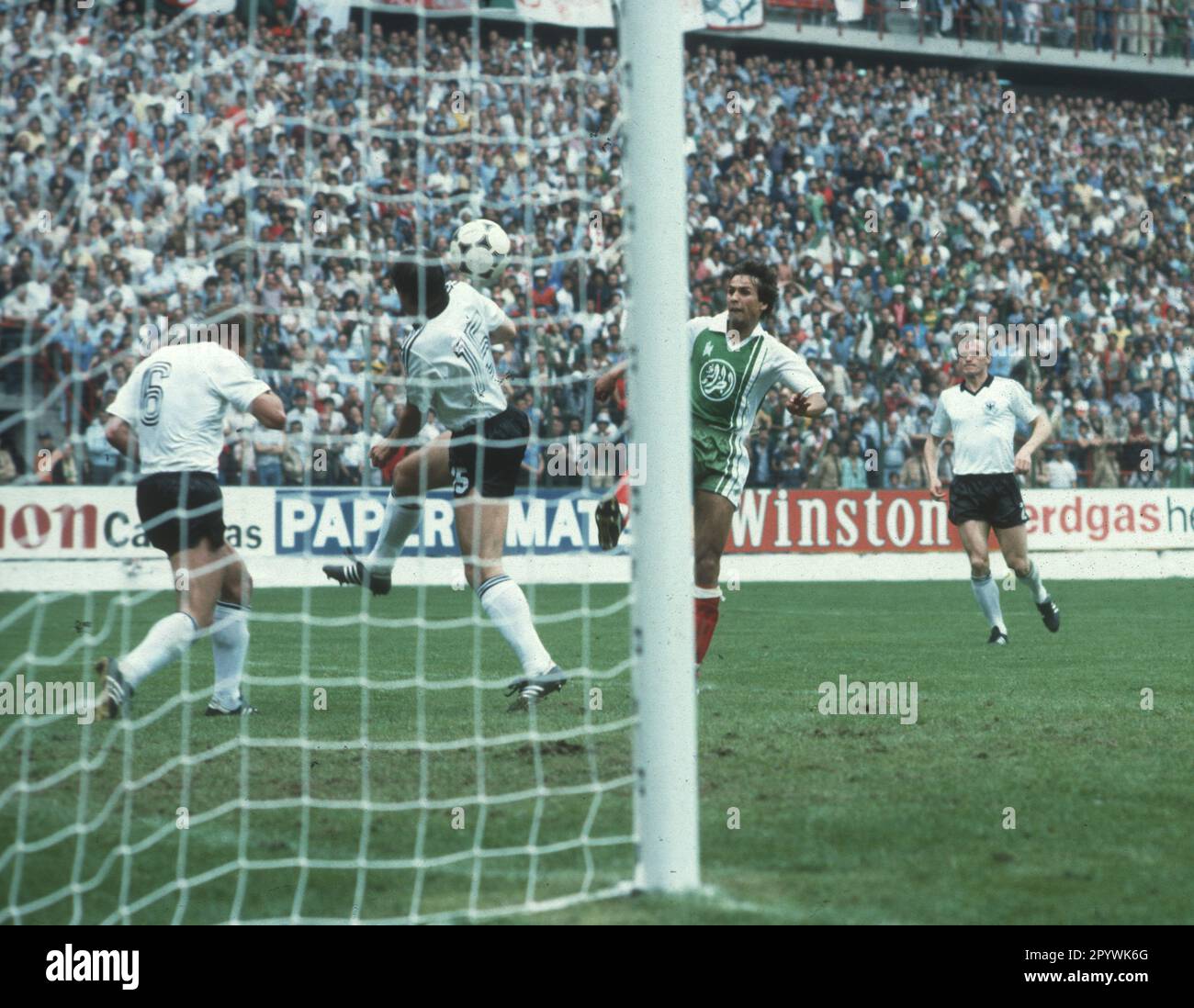 FOOTBALL MONDIAL N°95 PORTO & MADJER 1988 + FRANCESCOLI MATRA + POSTER ROCHETEAU EUR 15,99 - FR