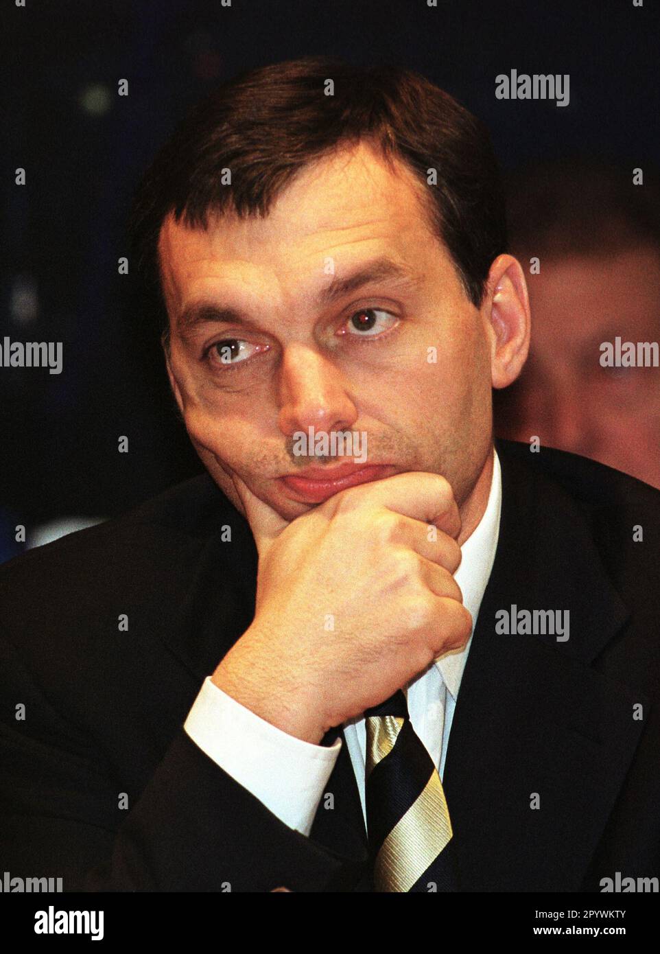 Viktor ORBAN , Premier ministre de Hongrie , 10.11.1999 [traduction automatique] Banque D'Images