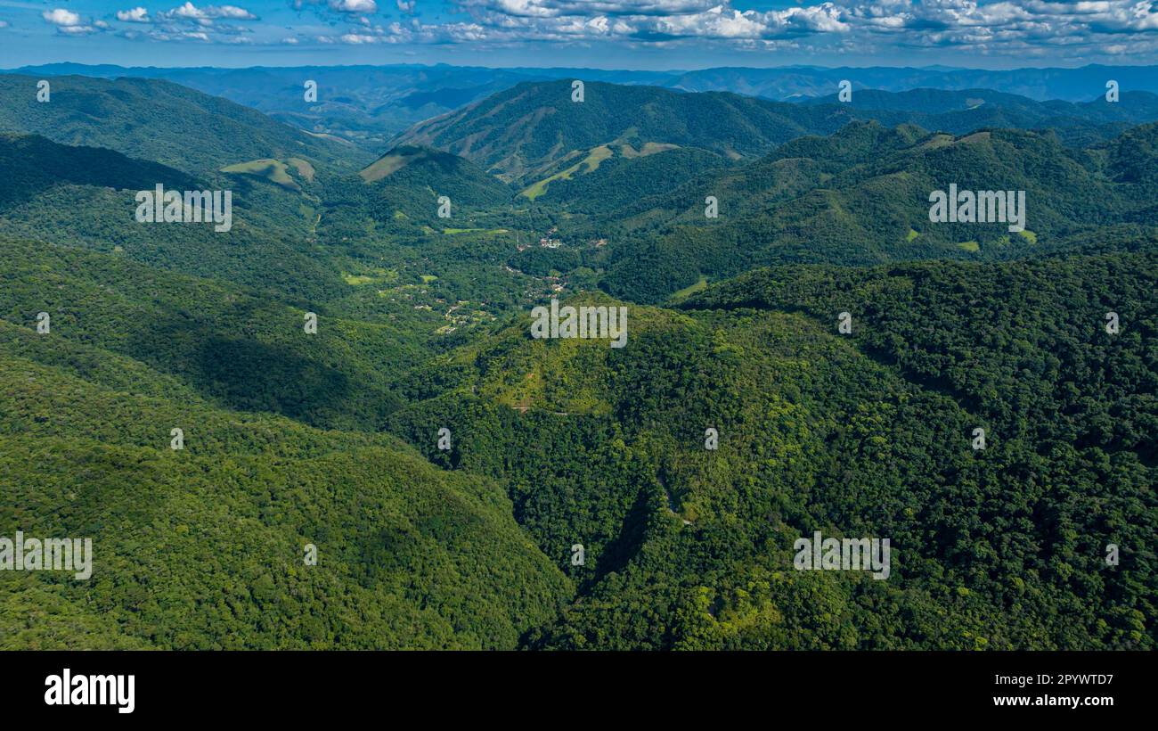 Antenne du site de l'UNESCO Réserve du Sud-est de la Forêt atlantique, Parc d'Etat touristique d'Alto Ribeira, Etat de Sao Paulo, Brésil Banque D'Images