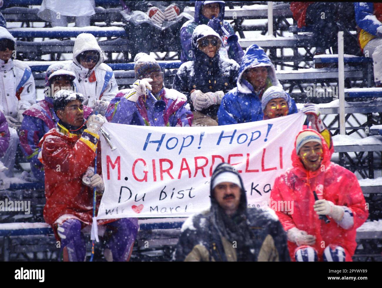 SKI ALPIN SAISON 92/93 Championnat du monde 1993 Morioka Shizukuishi 04-14.2.1993 spectateurs en conduite de neige xxNOxMODELxRELEASExx [traduction automatique]- AUTRICHE Banque D'Images