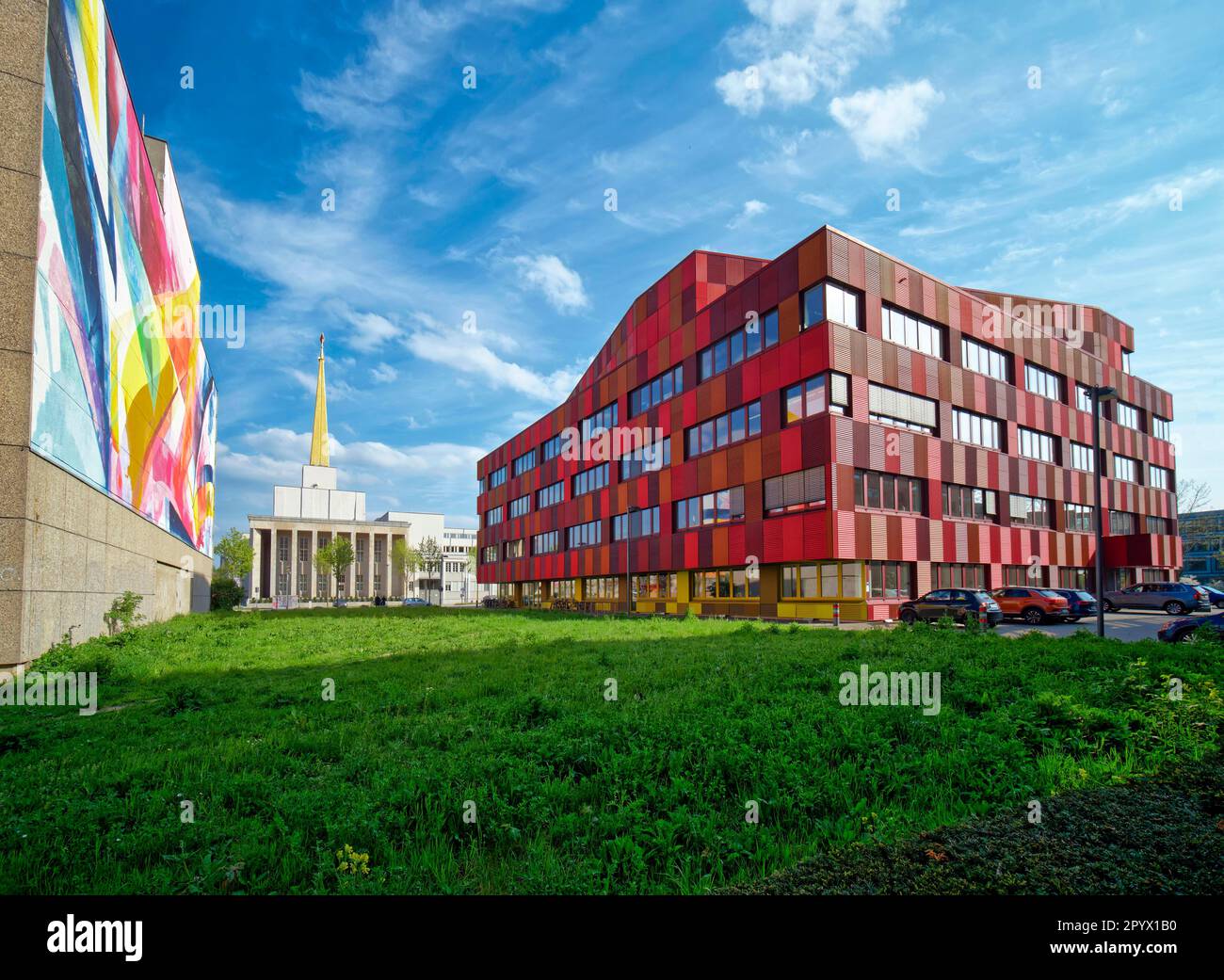 Bâtiment de la ville de Leipzig, les archives de la ville de Leipzig à l'arrière, ancien pavillon soviétique, Alte Messe, Leipzig, Saxe, Allemagne Banque D'Images