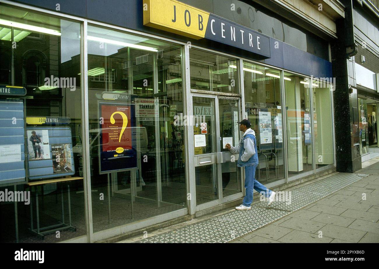 Date d'enregistrement : 14.10.1996 Agence de l'emploi du gouvernement à Brixton, un district de Londres. [traduction automatique] Banque D'Images