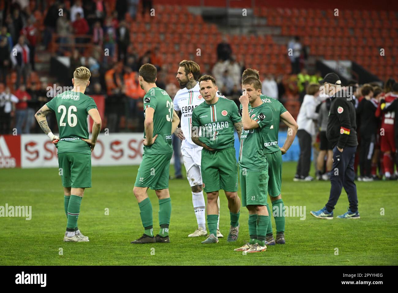 Liège, Belgique. 05th mai 2023. Les joueurs de Virton réagissent après
