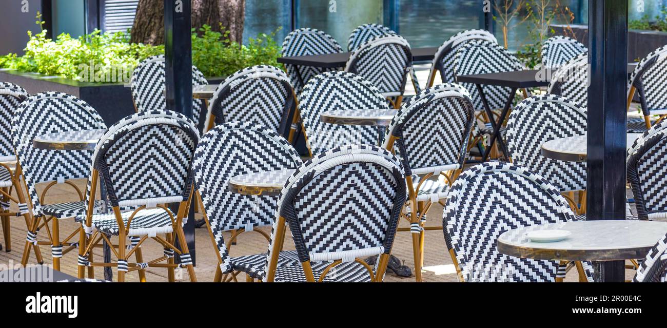 Restaurants et cafés de rue de Buenos Aires dans un quartier branché de Recoleta. Banque D'Images Restaurants et cafés de rue de Buenos Aires dans un quartier branché de Recoleta. Banque D'Images