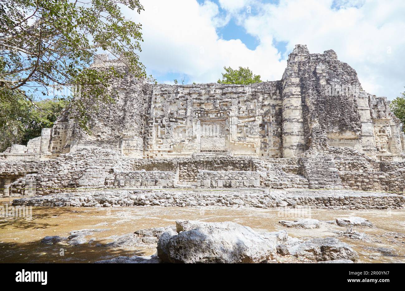 Les ruines mayas d'El Hormiguero à Campeche, Mexique, le plus connu pour son immense bâtiment de monstre de la Terre Banque D'Images