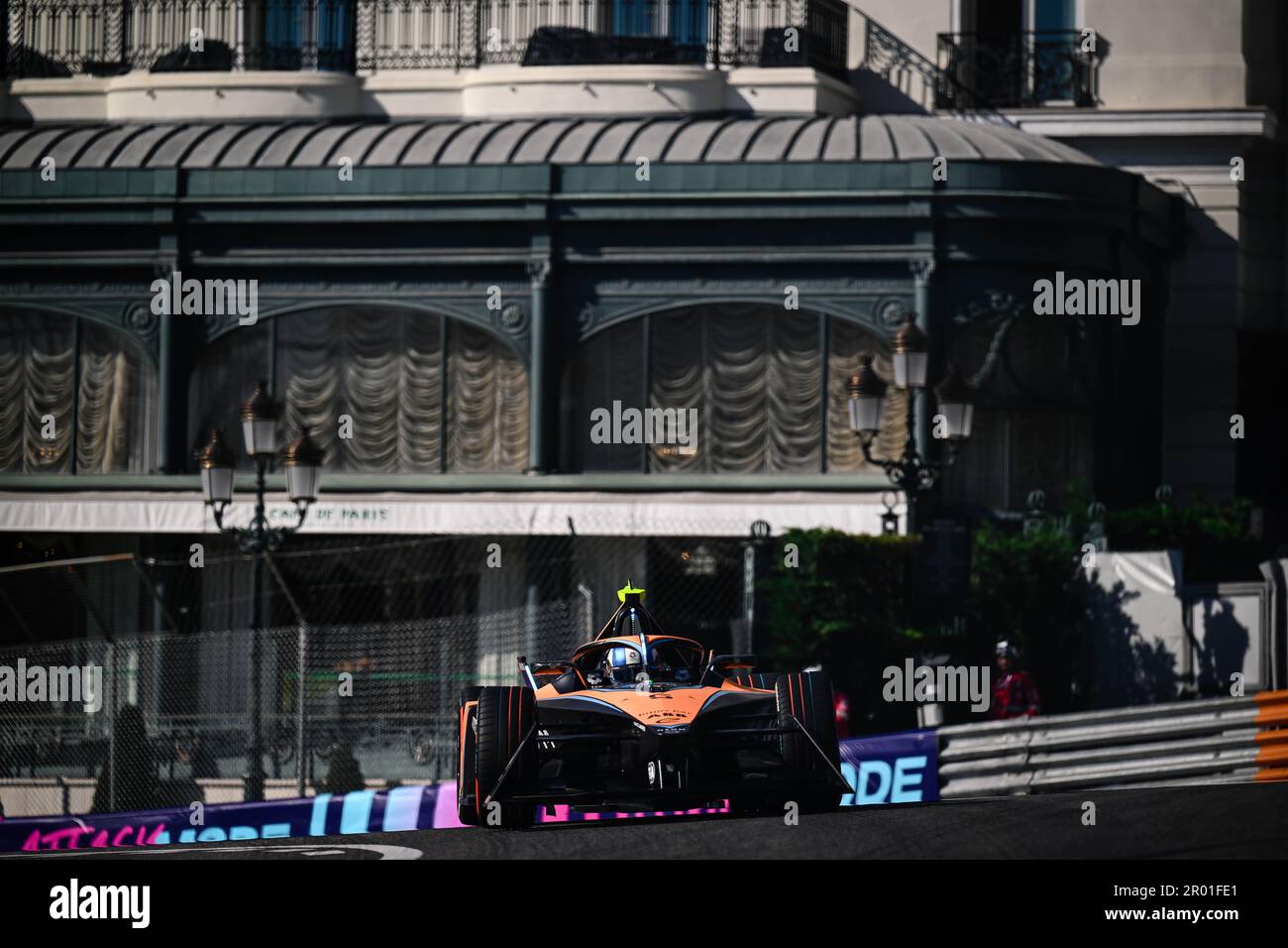 Jake Hughes, NEOM McLaren Formula E Team, e-4ORCE 04 pendant la Formule E Round 9, Monaco. , . E-Prix in, . (Photo de Simon Galloway/Motorsport Images/Sipa USA) crédit: SIPA USA/Alay Live News crédit: SIPA USA/Alay Live News Banque D'Images