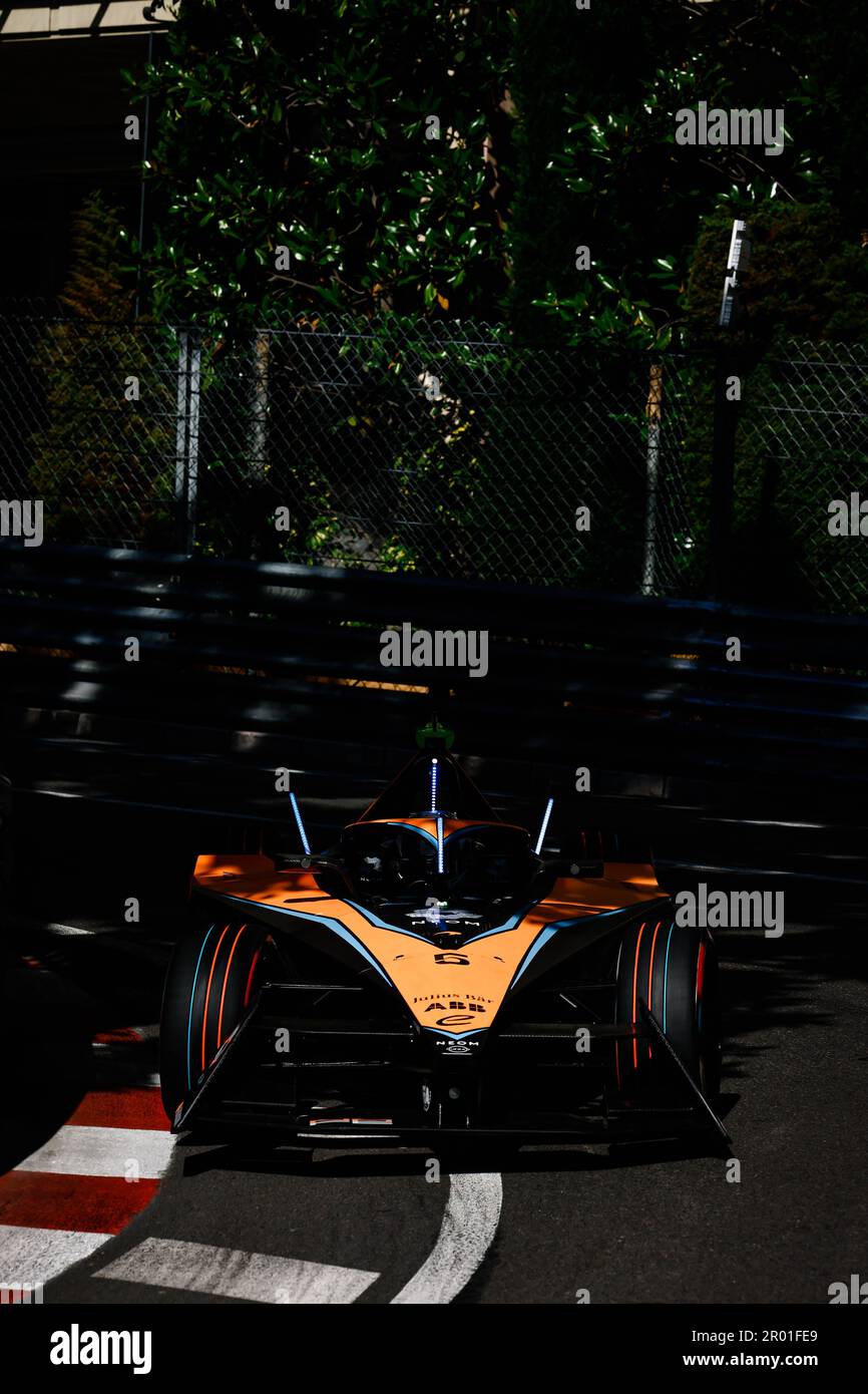 Jake Hughes, NEOM McLaren Formula E Team, e-4ORCE 04 pendant la Formule E Round 9, Monaco. , . E-Prix in, . (Photo par Andrew Ferraro/Motorsport Images/Sipa USA) crédit: SIPA USA/Alay Live News crédit: SIPA USA/Alay Live News Banque D'Images