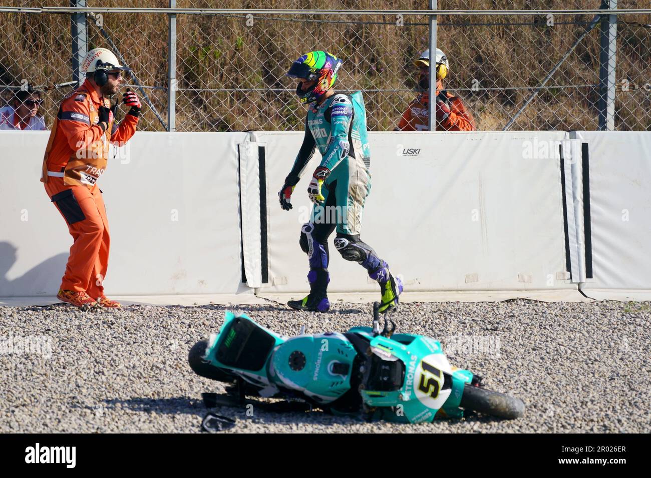 6th mai 2023: Circuit de Barcelone, Catalunya, Barcelone, Espagne: FIM World Superbike Championship Barcelona 2023: Libre pratique, Eric Granado, Petronas Mie Racing Honda Team Rider Honda CBR1000 RR-R glisse dans le GRIT en dehors du parcours Banque D'Images