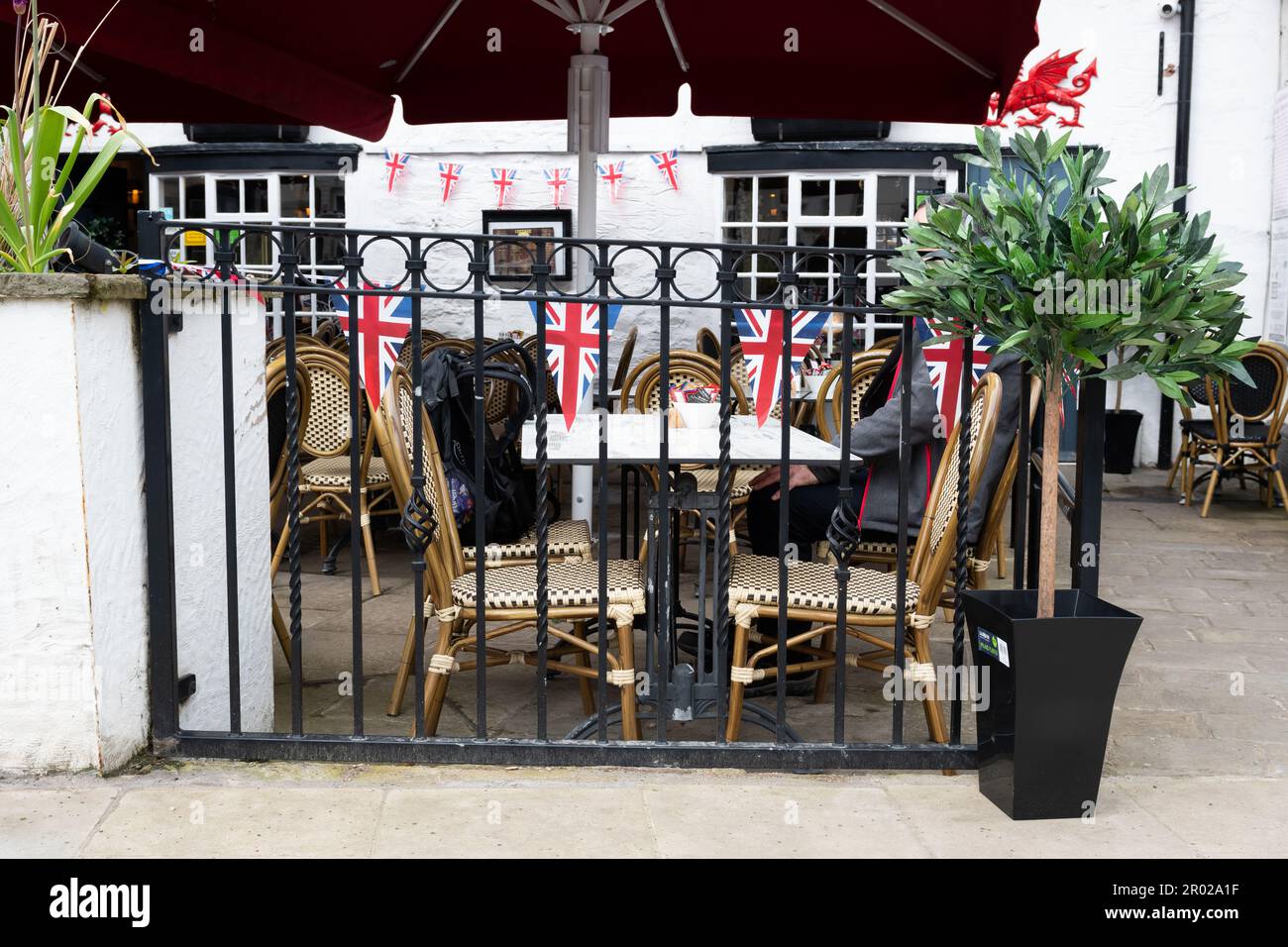La scène à Llangollen, au pays de Galles, le jour du couronnement du roi Charles III et de la reine Camilla du Royaume-Uni. Banque D'Images