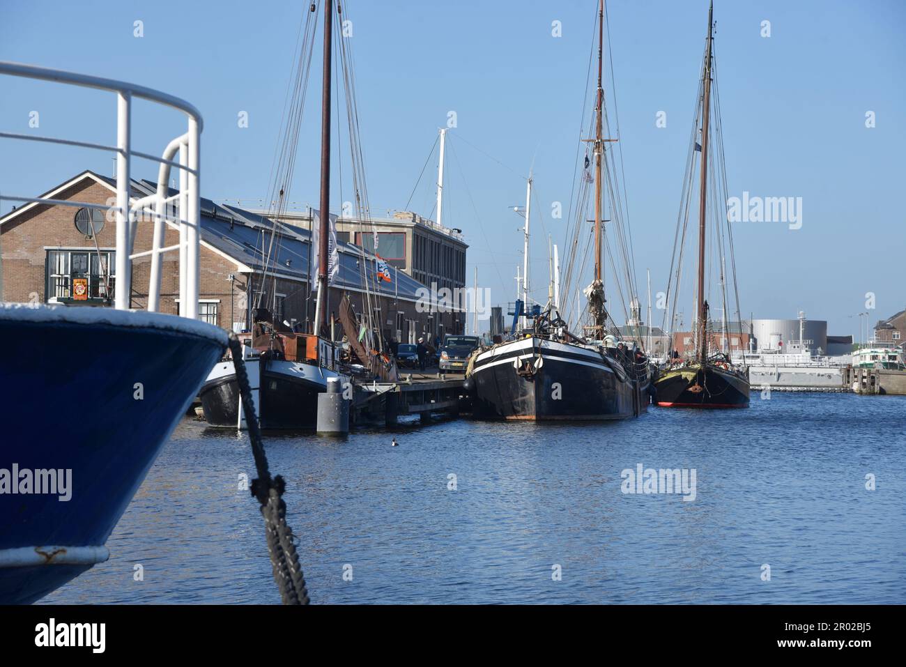 Den Helder, pays-Bas. Avril 2023. Vieux goélettes et talles dans le port de Den Helder. Photo de haute qualité Banque D'Images