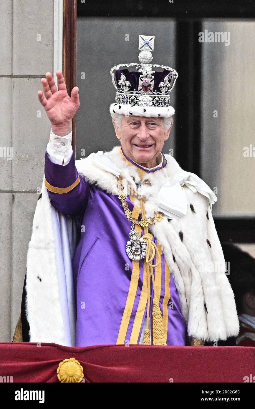 Londres Royaume Uni Th Mai Roi Charles Iii Sur Le Balcon De