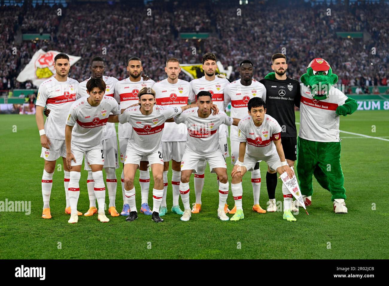 Photo de l'équipe Hiroki Ito VfB Stuttgart (21) Borna Sosa VfB Stuttgart (24) Tiago Tomas VfB Stuttgart (10) Wataru Endo VfB Stuttgart (03) Konstantinos Banque D'Images