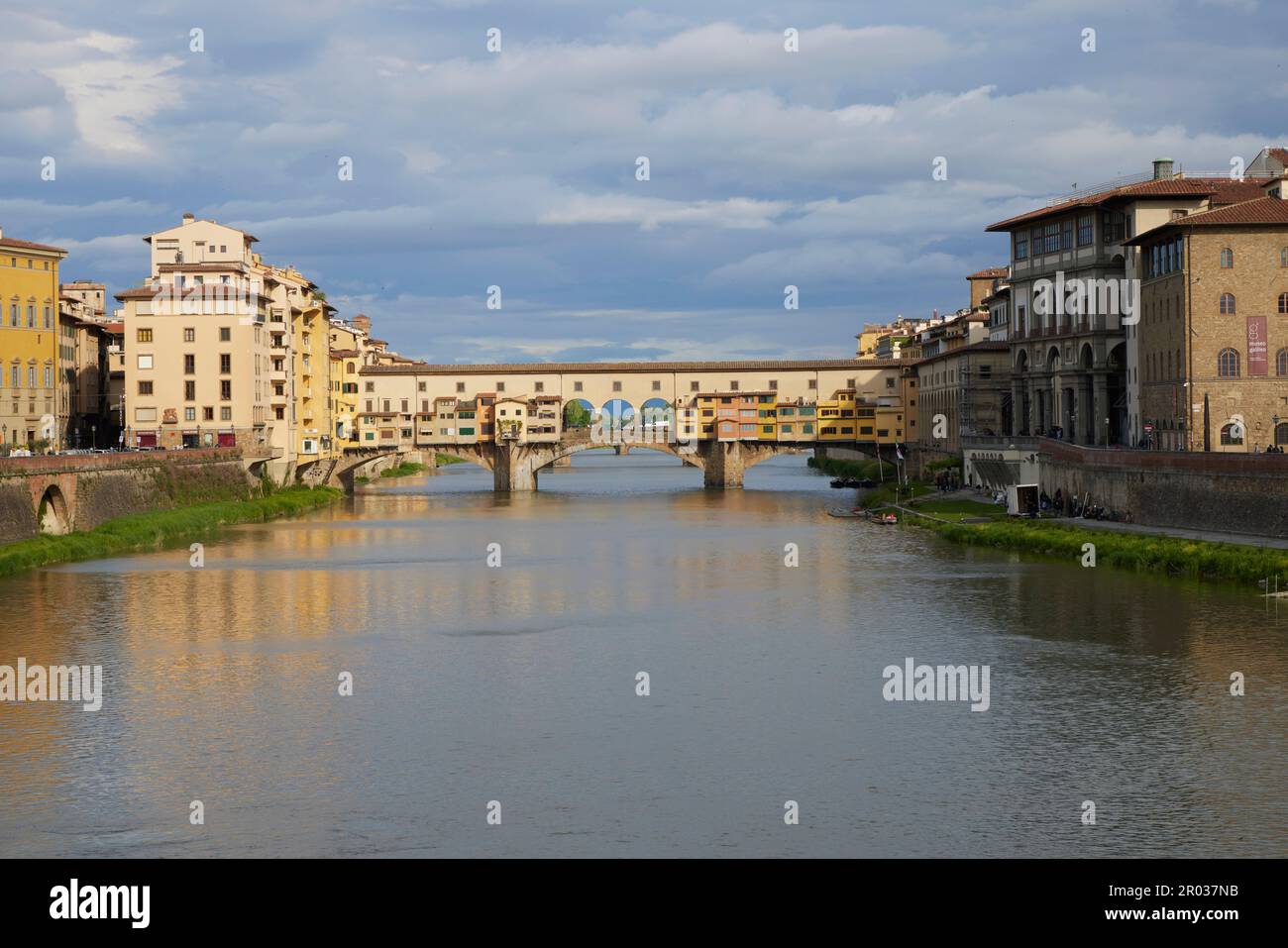 Ponte Vecchio sur l'Arno, Florence, Florence, Florence, Italie, Italie, Europe. 2023 Banque D'Images