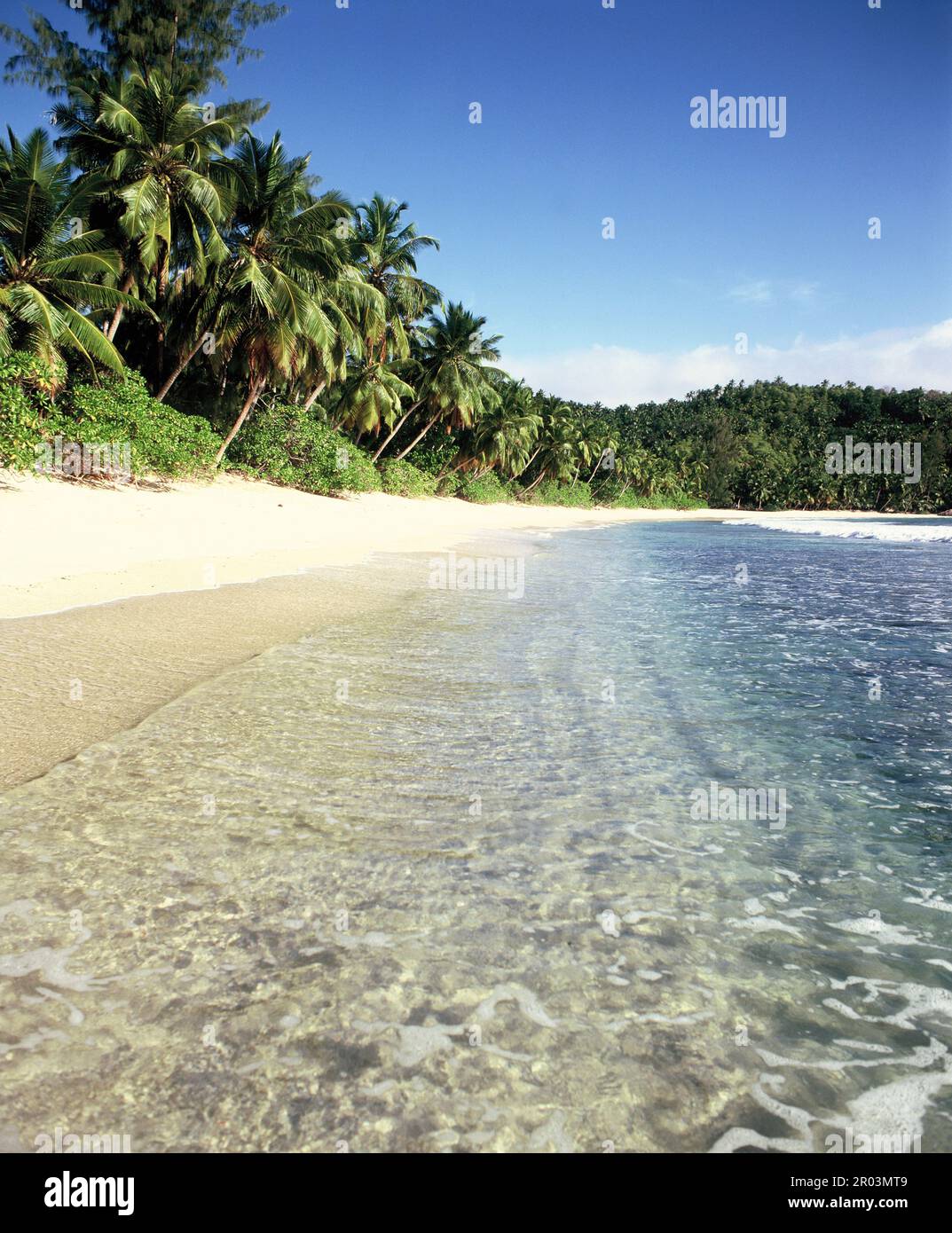 Seychelles. Mahé. Plage de Takamaka. Vue sur la journée. Banque D'Images