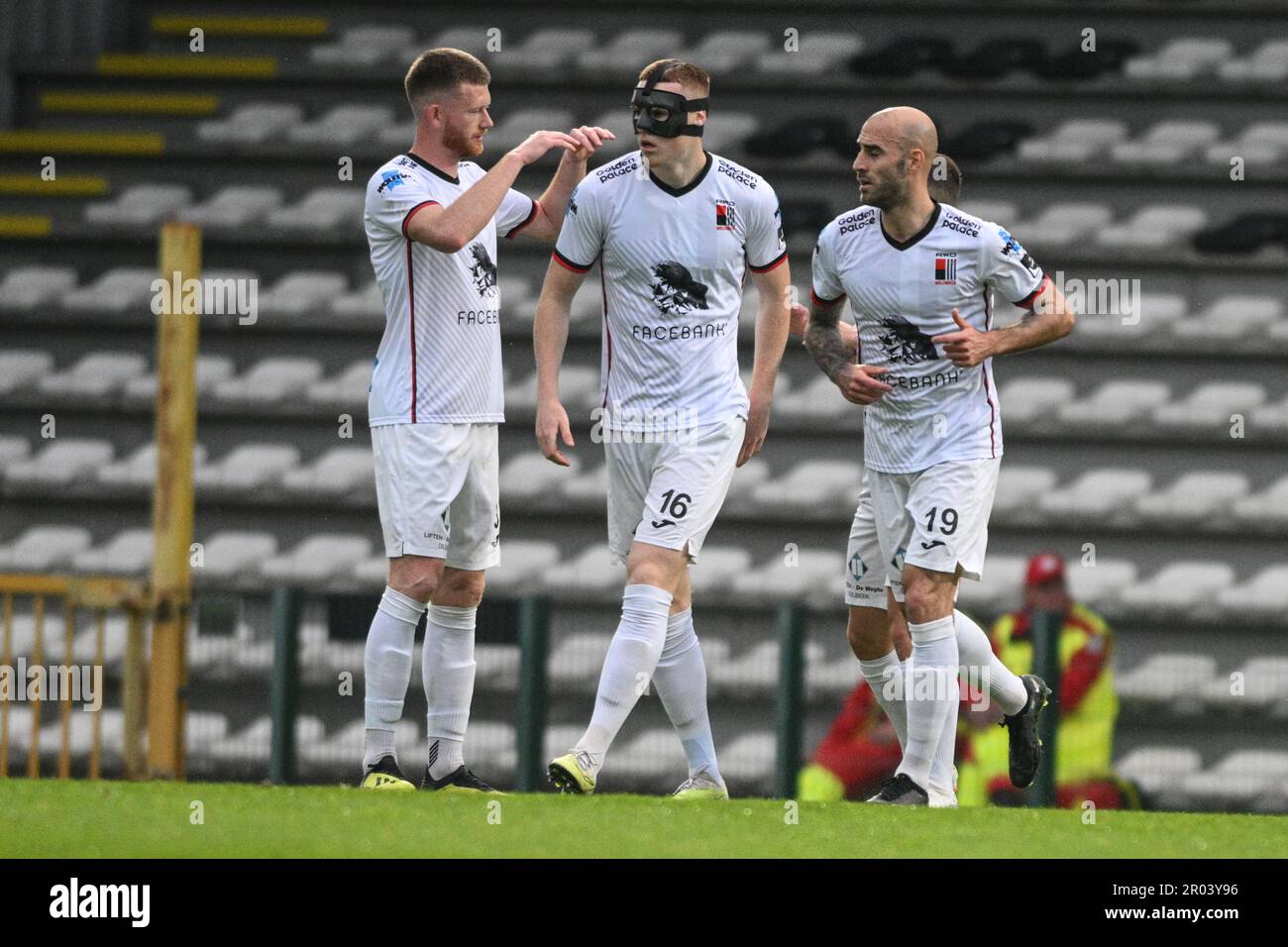 Roeselare, Belgique. 06th mai 2023. Jake O'Brien de RWDM célèbre après avoir marqué lors d'un match de football entre le Club NXT (Club Brugge U23) et le RWD Molenbeek, samedi 06 mai 2023 à Roeselare, le 9 (sur 10) des éliminatoires de promotion de la 2022-2023 'Challenger Pro League' 1B deuxième division du championnat belge. PHOTO DE BELGA DAVID STOCKMAN crédit: Belga News Agency/Alay Live News Banque D'Images