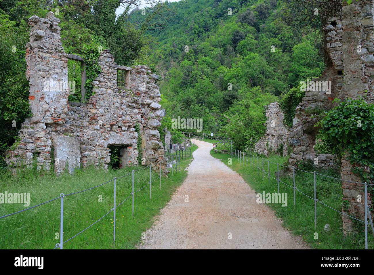 Vallée des papeteries dans la ville italienne de Maderno près du lac de Garde Banque D'Images