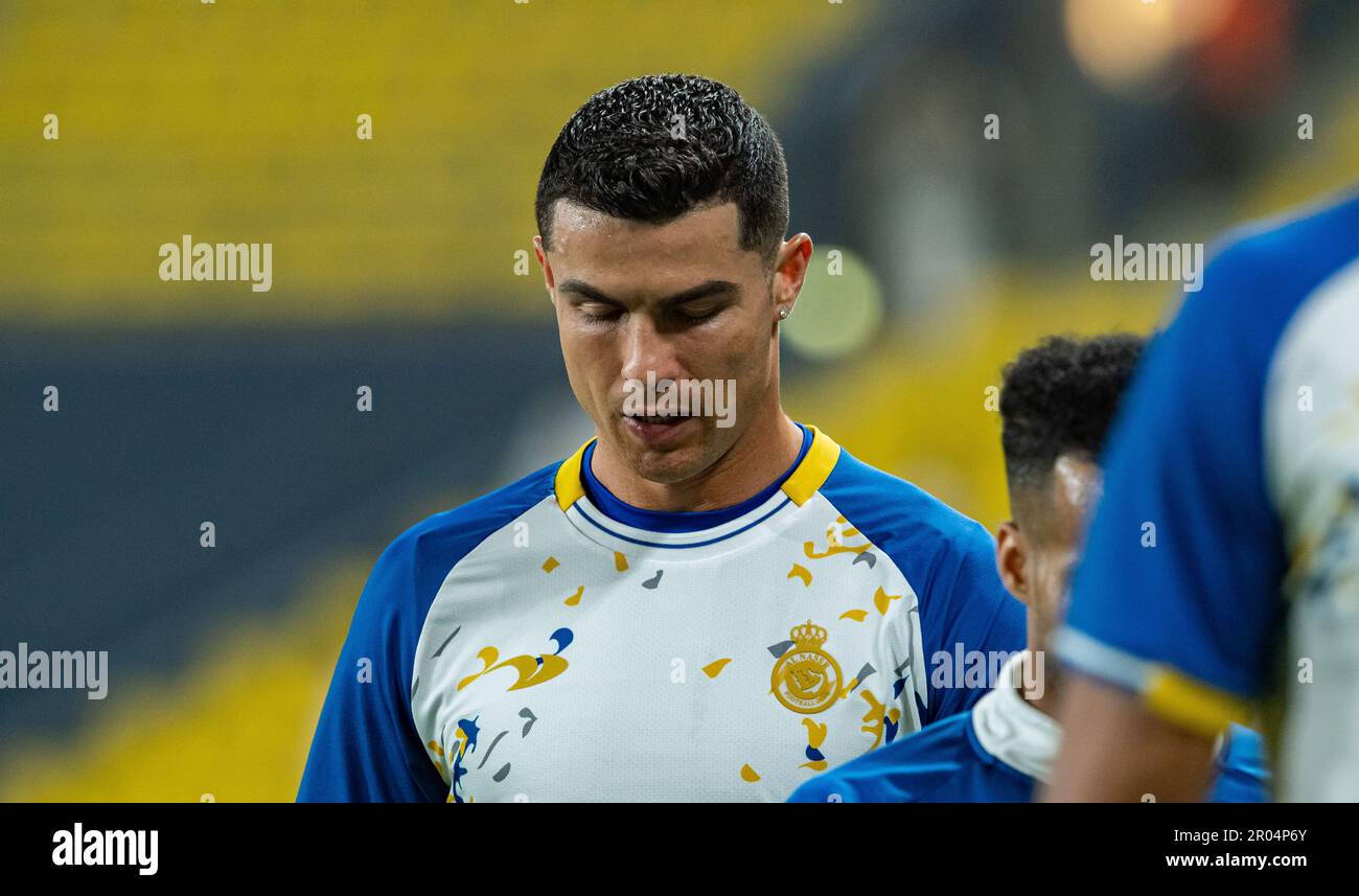 Cristiano Ronaldo du FC Al-Nassr se présente contre le FC Al-Raed lors de leur match de la Ligue saoudienne professionnelle 2023-24 de Roshn SAFF le jour 24 au stade Al-Awwal Park sur 29 avril 2023 à Riyad, en Arabie Saoudite. Photo de Victor Fraile / Power Sport Images Banque D'Images