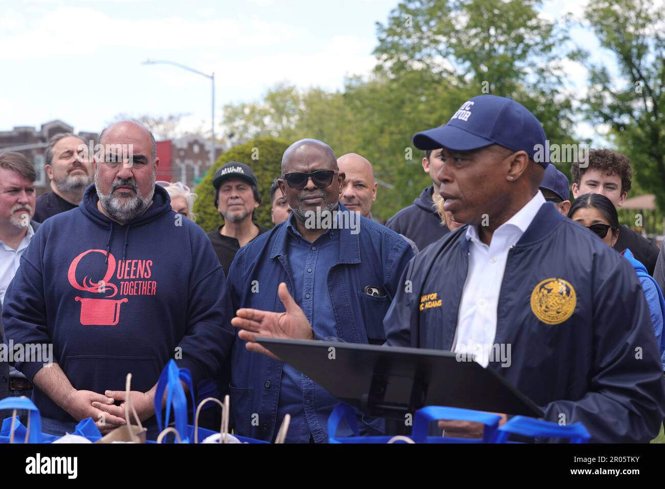 Queens, New York, États-Unis, 06 mai 2023 - le maire Eric Adams à la première église baptiste d'Elmhurst est Queens pour un coup d'envoi de nourriture aujourd'hui à New York. Photo: Luiz Rampelotto/EuropaNewswire Banque D'Images