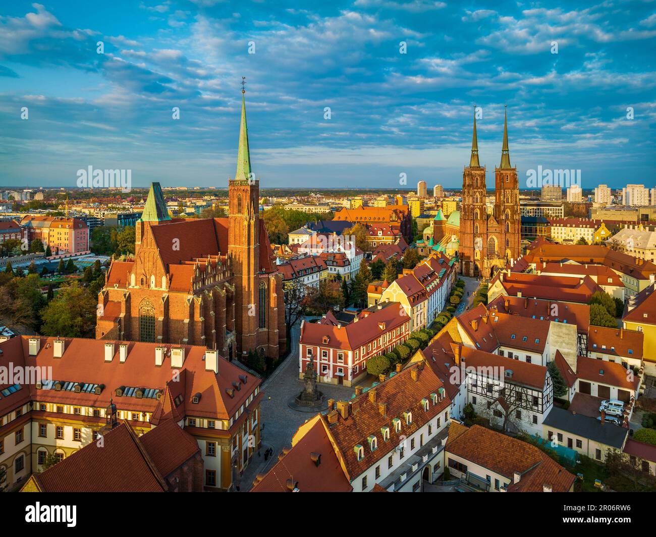Vue aérienne de la vieille ville et d'Ostrow Tumski à Wroclaw, Pologne Banque D'Images