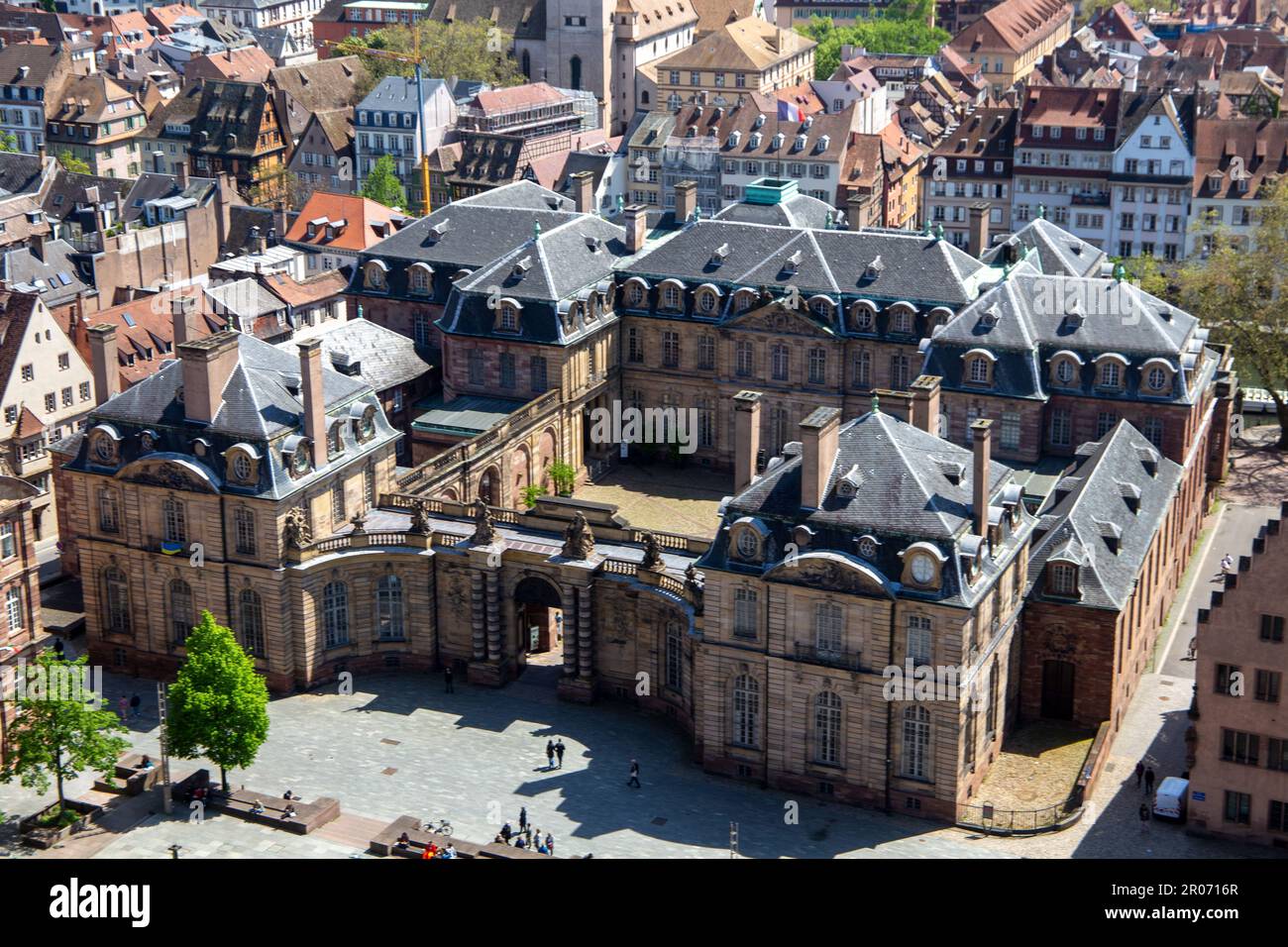 Vue sur le Palais Rohan , musée archéologique de Strasbourg, France (03 mai 2023) Banque D'Images