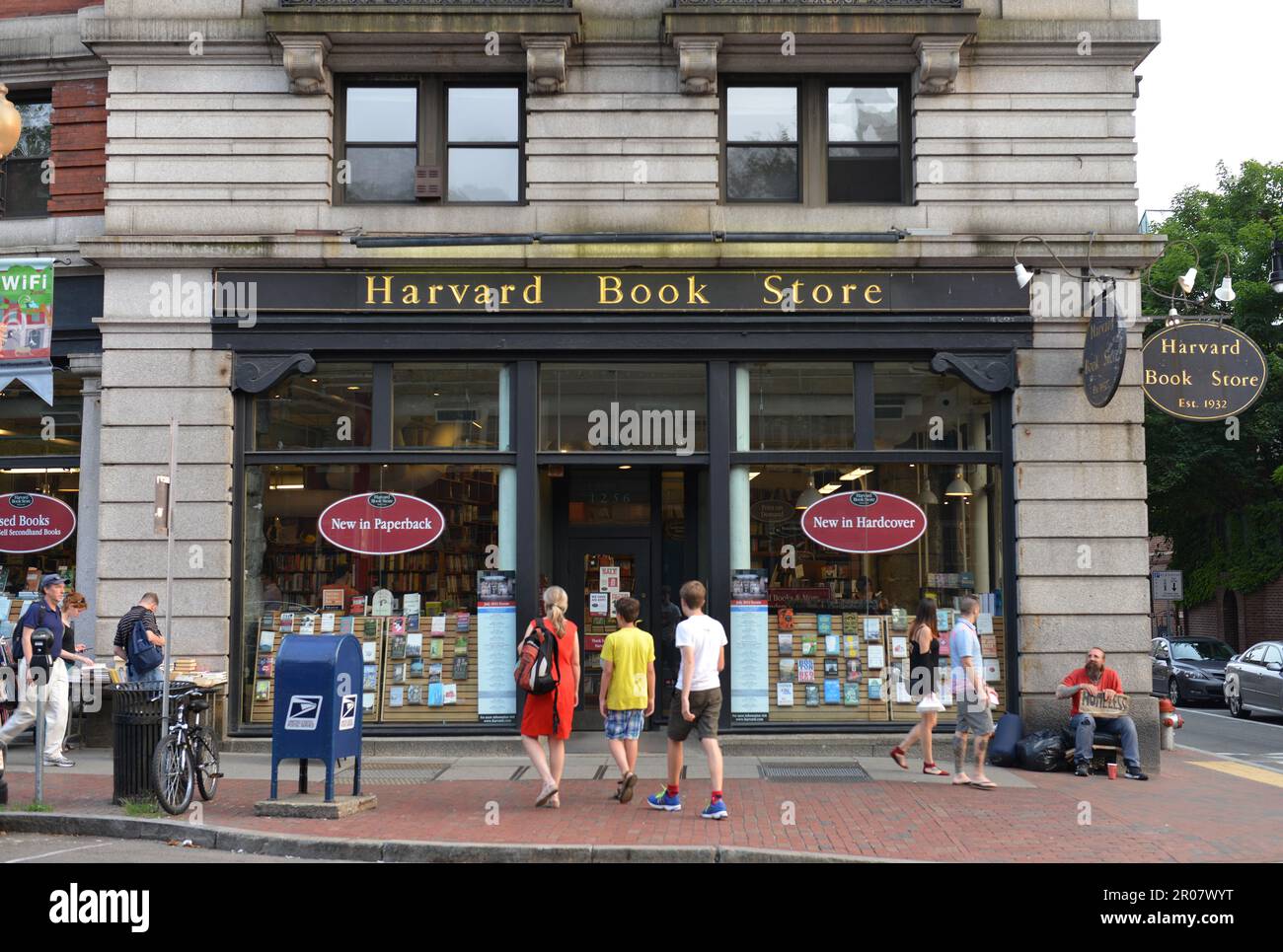 Buchhandlung Harvard, Massachusetts Avenue, Cambridge, Massachusetts, États-Unis Banque D'Images