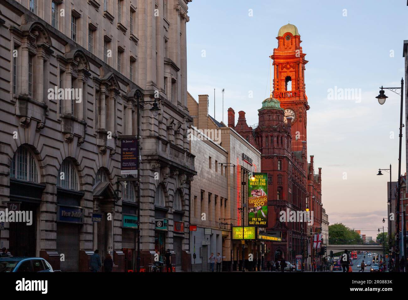 MANCHESTER, ANGLETERRE-JUIN 05,2014-le principal Manchester, ancien, Palace Hotel, un bâtiment victorien en brique rouge, Manchester, Royaume-Uni Banque D'Images