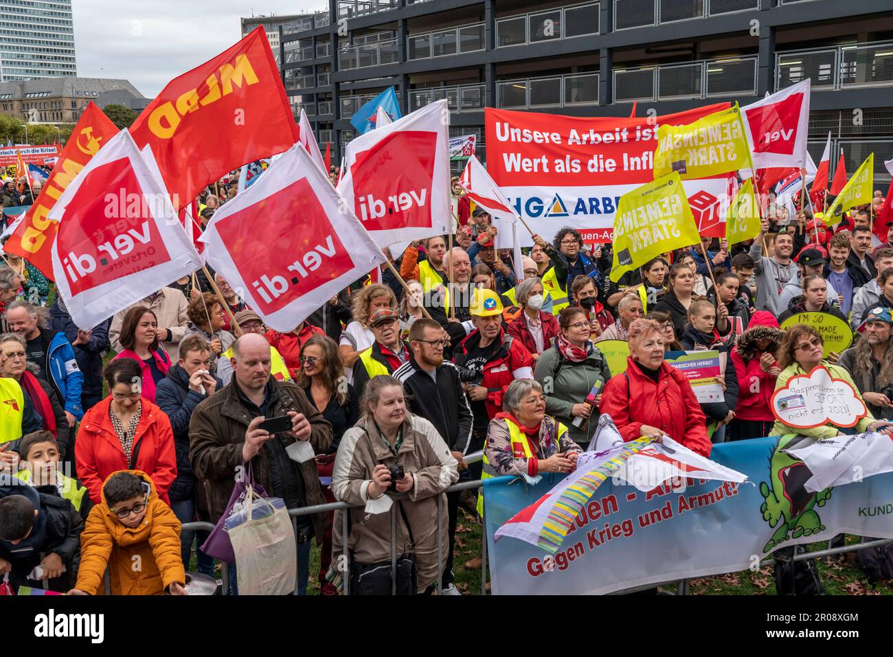 Manifestation de l'Alliance d'automne solidaire, contre les conséquences de l'inflation et des prix élevés de l'énergie pour les citoyens, organisée par une alliance o Banque D'Images