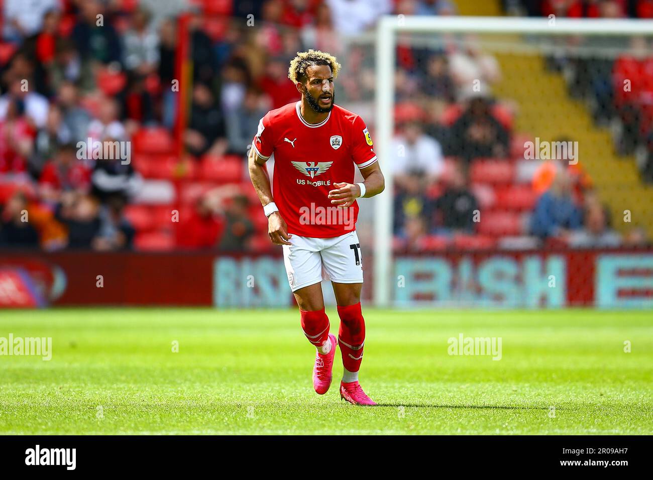 Oakwell Stadium, Barnsley, Angleterre - 7th mai 2023 Barry Cotter (17) de Barnsley - pendant le jeu Barnsley v Peterborough United, Sky Bet League One, 2022/23, Oakwell Stadium, Barnsley, Angleterre - 7th mai 2023 crédit: Arthur Haigh/WhiteRosePhotos/Alamy Live News Banque D'Images