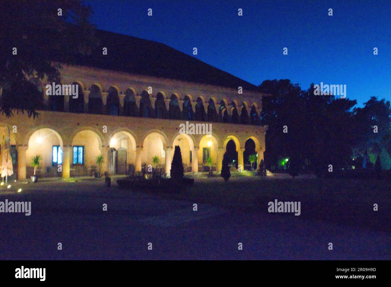 Le palais de Mogosoaia à Bucarest la nuit Banque D'Images